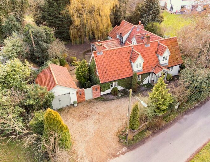 3 Bedroom Detached House For Sale In Watton Green, Watton, IP25