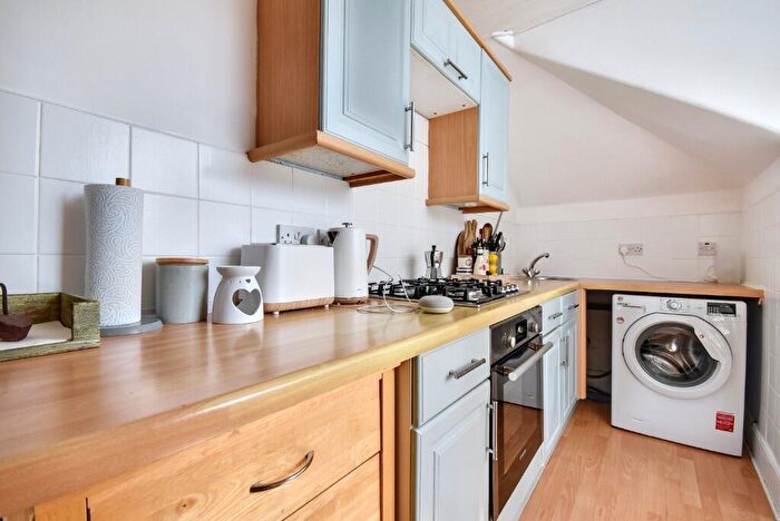 2 Bedroom Flat For Sale In Finnart Street, Inverclyde, Greenock, PA16