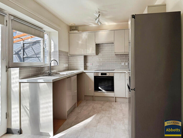 2 Bedroom House To Rent In Ferneley Crescent, Newmarket, CB8