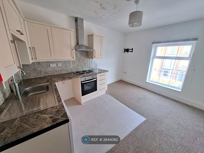 1 Bedroom Flat To Rent In North Marine Road, Scarborough, YO12