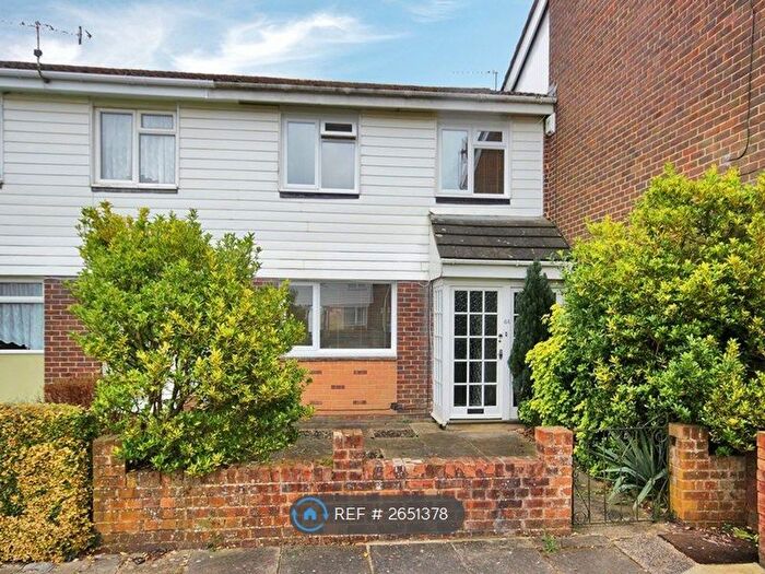 3 Bedroom Terraced House To Rent In Chiltern Close, Crawley, RH11
