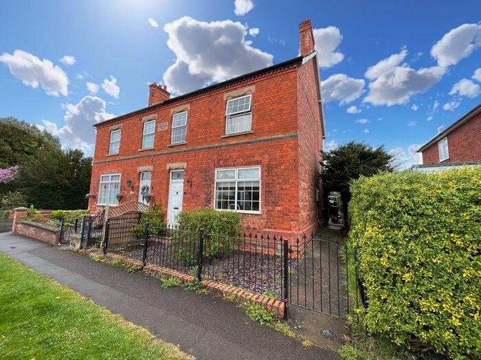 3 Bedroom Semi-Detached House To Rent In Station Road, Billingborough, NG34