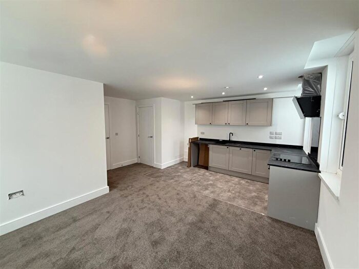 2 Bedroom Flat To Rent In St. Leonards Road, Eastbourne, BN21