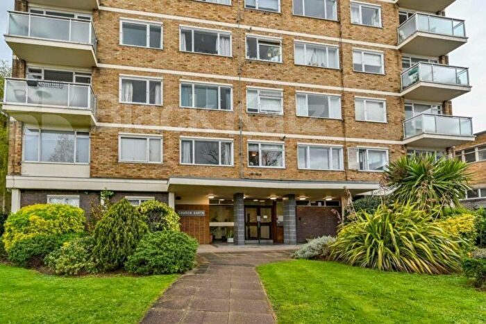 3 Bedroom Flat To Rent In Pemberton Gardens, Archway, N19
