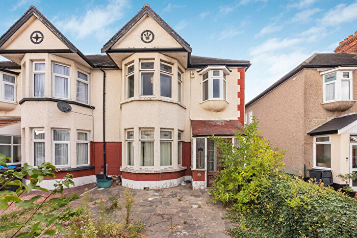 3 Bedroom Semi-Detached House For Sale In Woodford Avenue, Gants Hill, Ilford, IG2