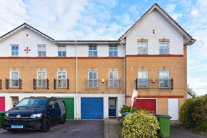 3 Bedroom Terraced House For Sale In Princess Alice Way, Thamesmead, SE28