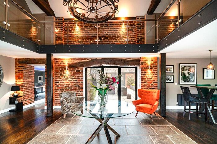 5 Bedroom Barn Conversion For Sale In River Lane, Kilby, Leicestershire, LE18