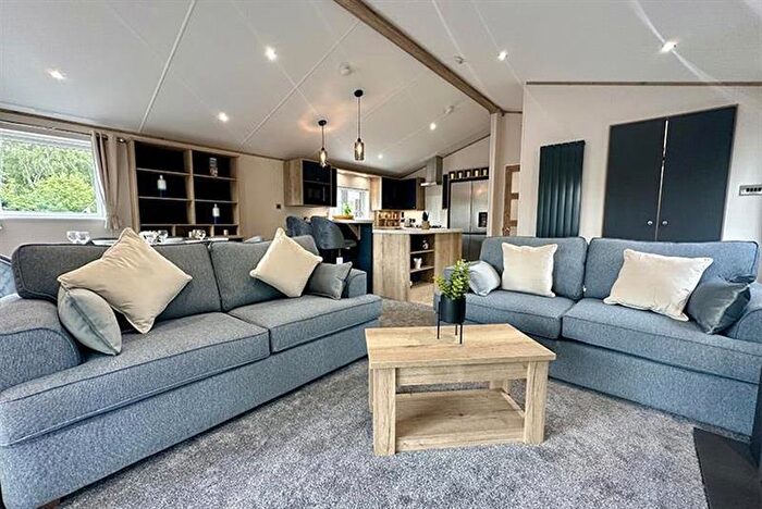 3 Bedroom Lodge For Sale In Willerby New Holland, Tattershall Lakes Country Park, Sleaford Rd, Tattershall, Lincolnshire, LN4