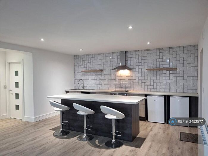 3 Bedroom Flat To Rent In Bull Street, Burnley, BB11