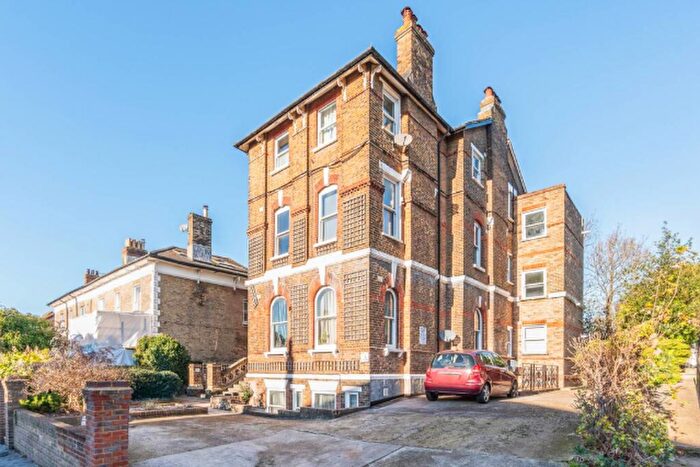 2 Bedroom Apartment For Sale In Coombe Road, Croydon, CR0