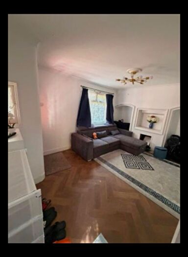 3 Bedroom Terraced House To Rent In Gooseley Lane, London, Greater London, E6