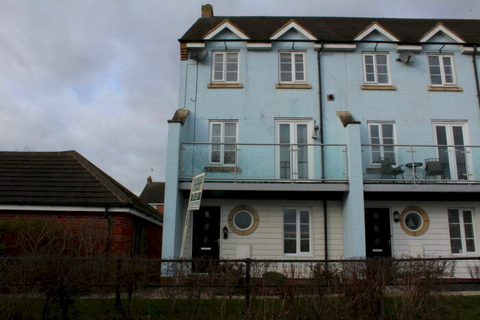 4 Bedroom House To Rent In Stowe Walk, Middlemore, Daventry, Northants, NN11