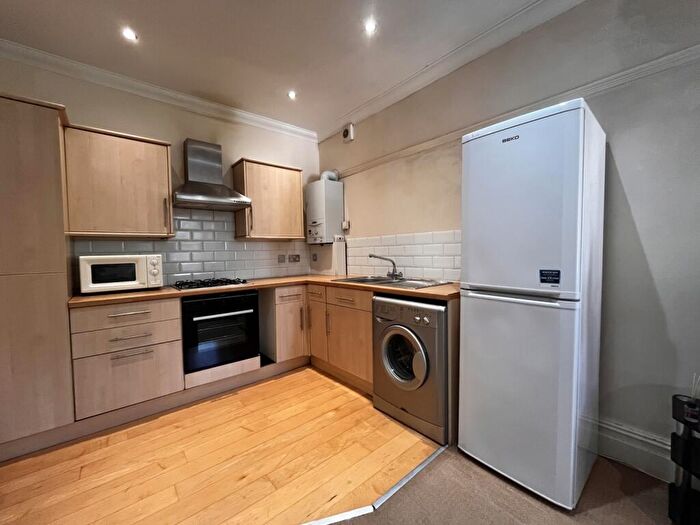 2 Bedroom Flat To Rent In Rushton Crescent, Bournemouth, Dorset, BH3