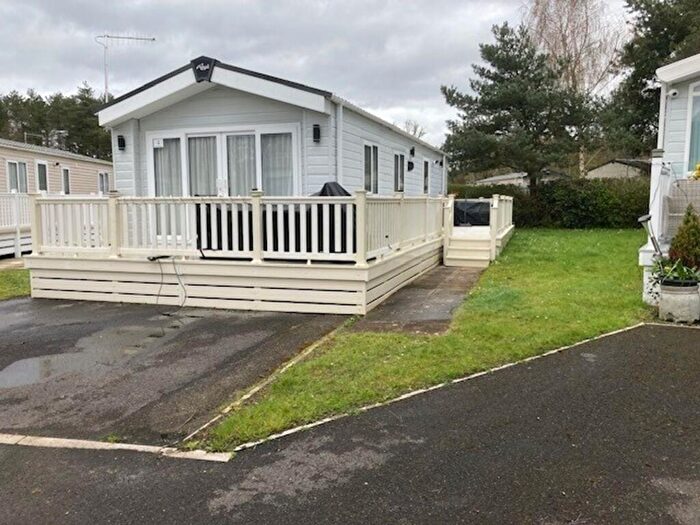 2 Bedroom Park Home For Sale In St. Leonards, Ringwood, BH24