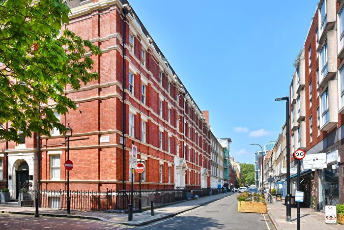 2 Bedroom Flat To Rent In Cleveland Street, London, W1T
