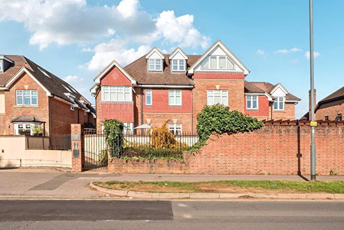 2 Bedroom Apartment To Rent In Shoppenhangers Road, Maidenhead, SL6