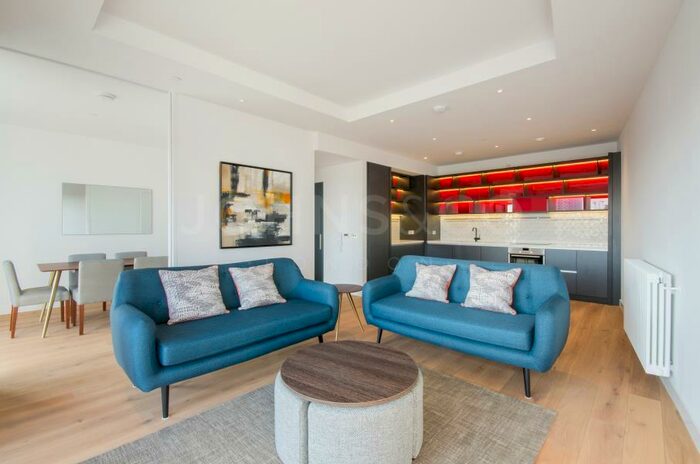 3 Bedroom Apartment To Rent In Globe House, London City Island, London, E14