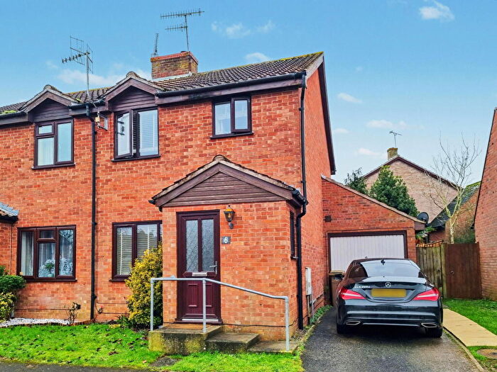 3 Bedroom Semi Detached House For Sale In Framlingham, Suffolk, IP13