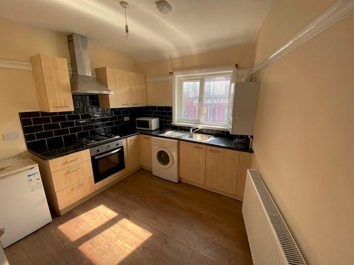 2 Bedroom Flat To Rent In Flat, Sheffield Road, Barnsley, S70
