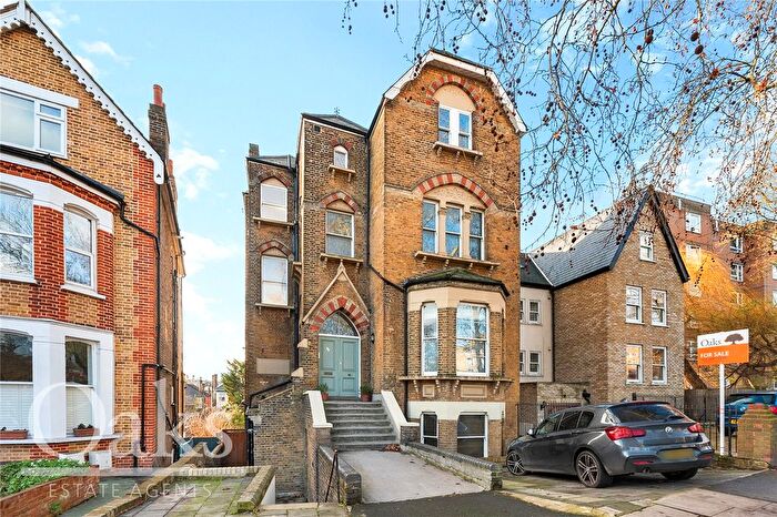 3 Bedroom Flat For Sale In Christchurch Road, Tulse Hill, SW2