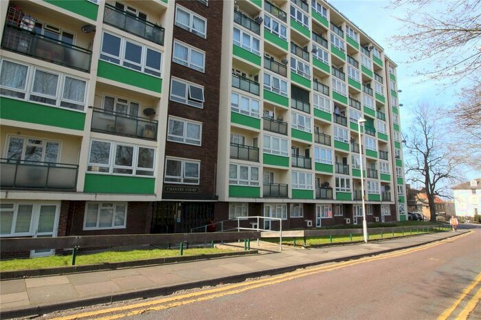 Studio To Rent In Gordon Place, Gravesend, Kent, DA12