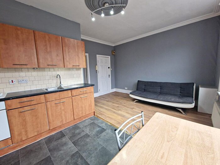 1 Bedroom Flat To Rent In Bruce Grove, London, N17