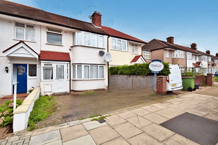 2 Bedroom Maisonette To Rent In Leamington Crescent, Harrow, HA2