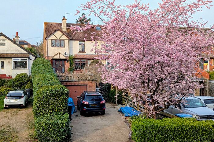 4 Bedroom Semi Detached House For Sale In Belswains Lane, Hemel Hempstead, HP3