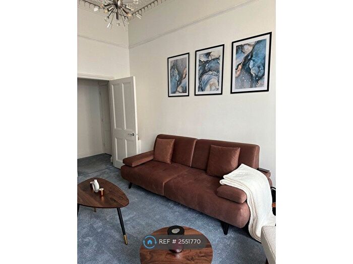 2 Bedroom Flat To Rent In Brunswick Terrace, Hove, BN3