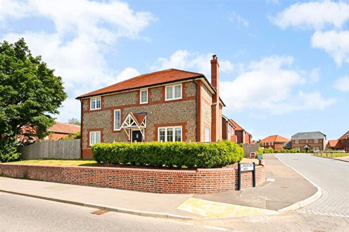 4 Bedroom Detached House For Sale In Redford Way, Yapton, BN18