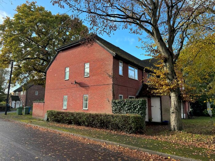 1 Bedroom Terraced House To Rent In Vesey Close, Farnborough, GU14