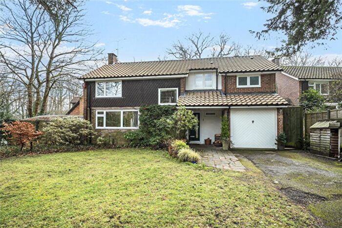 4 Bedroom Detached House For Sale In Pinewood Gardens, Bagshot, GU19