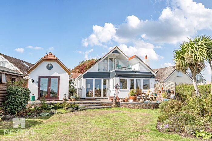 4 Bedroom Bungalow For Sale In Bestwall Crescent, Wareham, BH20