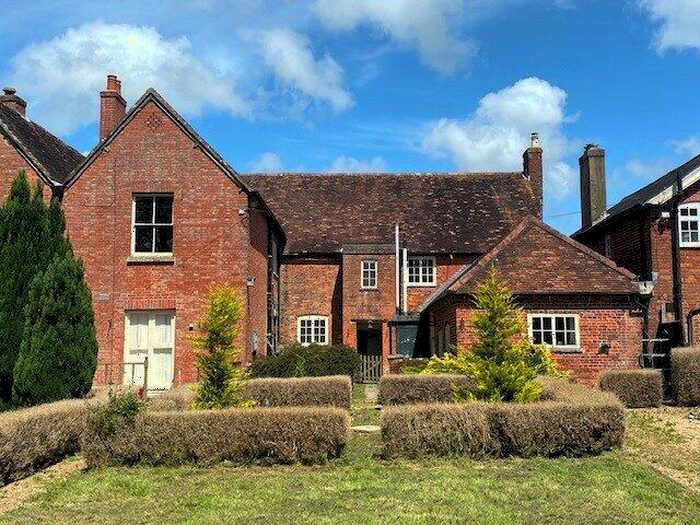 4 Bedroom House To Rent In Ridge Lane, Romsey, Hampshire, SO51