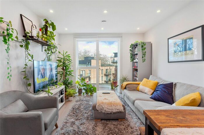 2 Bedroom Flat To Rent In New North Road, London, N1