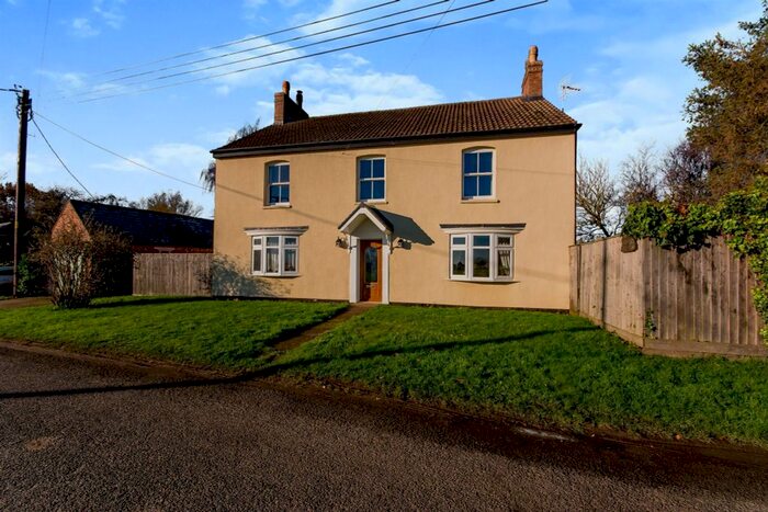 4 Bedroom Detached House For Sale In Lutton Garnsgate, Long Sutton, Spalding, PE12