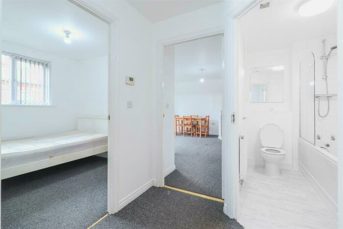 2 Bedroom Apartment To Rent In Signet Square, Stoke, Coventry, CV2