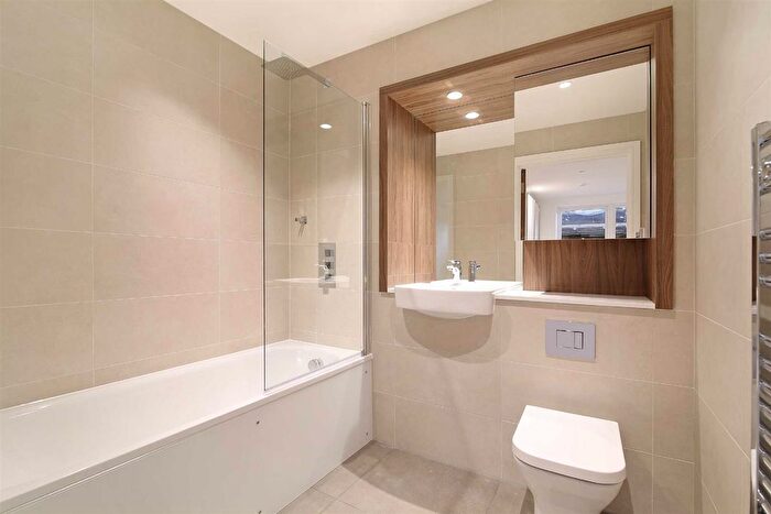 1 Bedroom Flat To Rent In Merrick Road, Southall, UB2