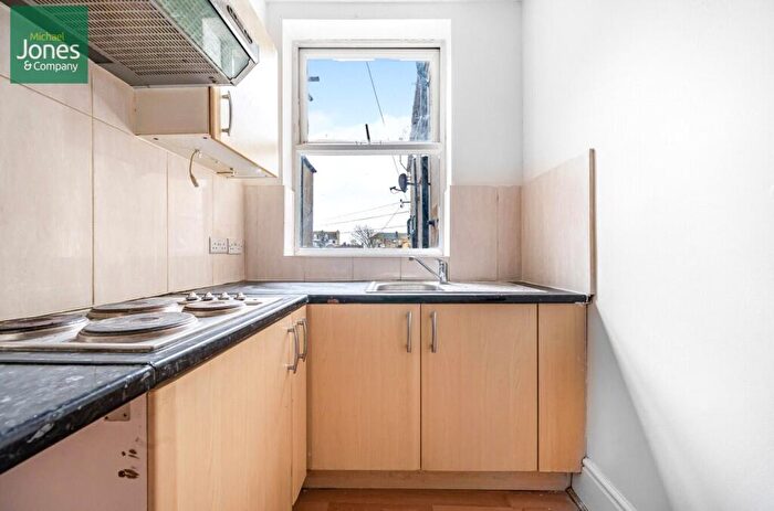 Flat To Rent In Rowlands Road, Worthing, BN11