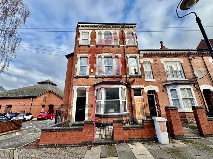 2 Bedroom Flat To Rent In Severn Street, Stoneygate, Leicester, LE2
