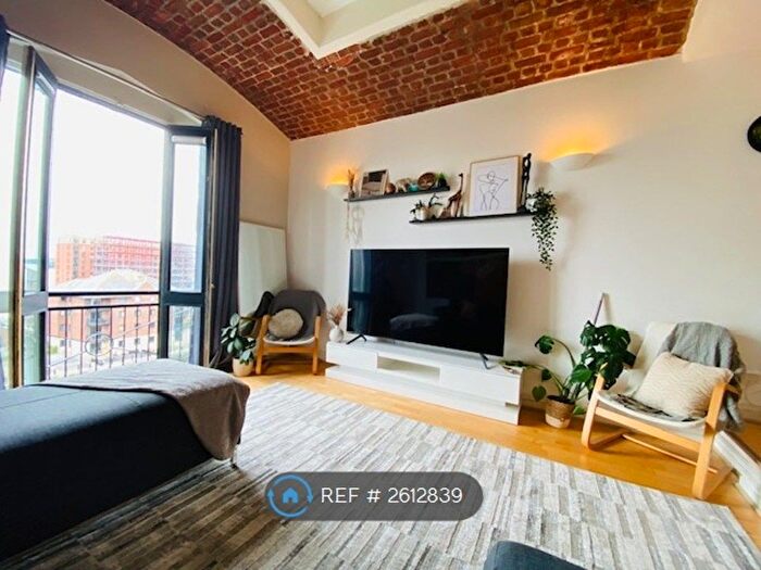 2 Bedroom Flat To Rent In Waterloo Warehouse, Liverpool, L3