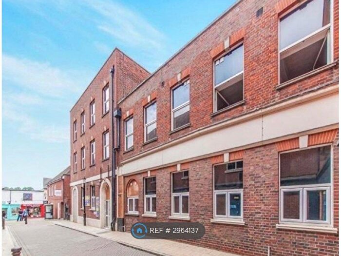 2 Bedroom Flat To Rent In Victoria House, Colchester, CO1
