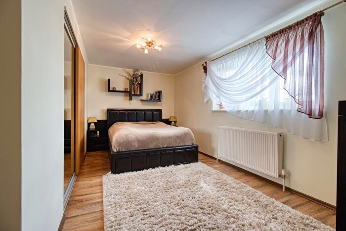3 Bedroom Terraced House For Sale In Walcot, Swindon, SN3