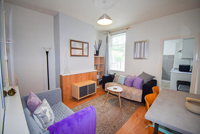 2 Bedroom Flat To Rent In Markeaton Street, Derby, DE1