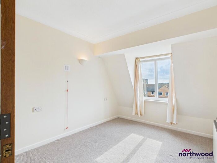 1 Bedroom Flat To Rent In The Avenue, Eastbourne, BN21