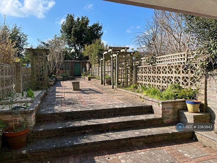 3 Bedroom Terraced House To Rent In Topsham Road, Exeter, EX2