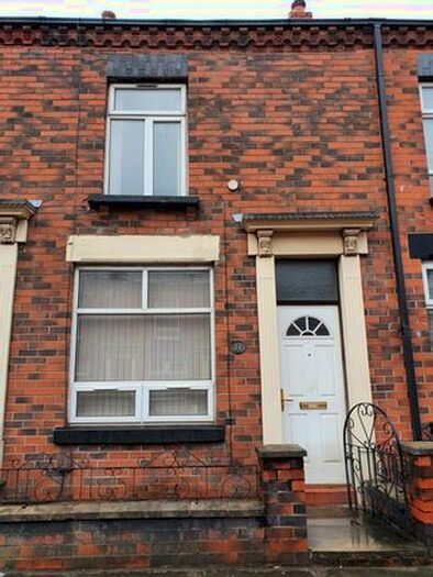 2 Bedroom Property To Rent In Windsor Grove, Heaton, Bolton, BL1