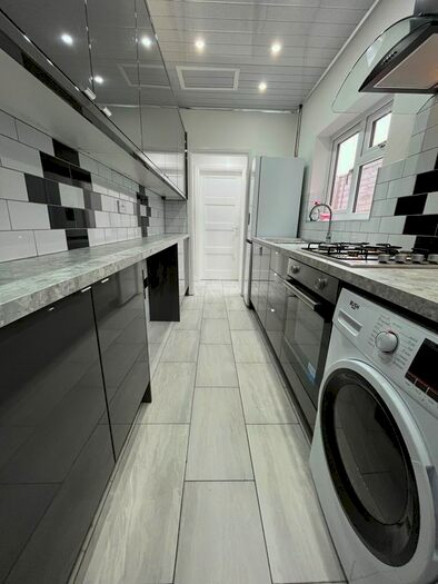 2 Bedroom Terraced House To Rent In Queen Marys Road, Coventry, CV6