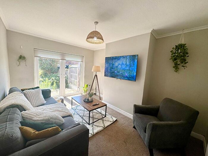 4 Bedroom House To Rent In Maple Avenue, Beeston, Nottingham, Nottinghamshire, NG9