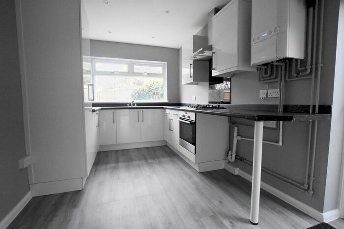 3 Bedroom Semi-Detached House To Rent In Denmead Avenue, Wigston, LE18